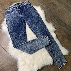 🍀FOREVER 21 Stone Washed High Waist Skinny Jeans